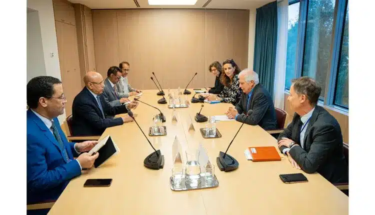 Photo de Le Président de la République s’entretient avec le chef de la politique étrangère de l’UE
