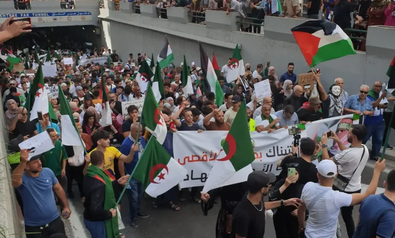 Photo de Sit-in à Alger en solidarité avec le peuple palestinien contre l’agression sioniste
