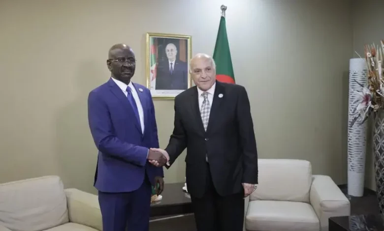 Photo de Le ministre Attaf reçoit son homologue mauritanien