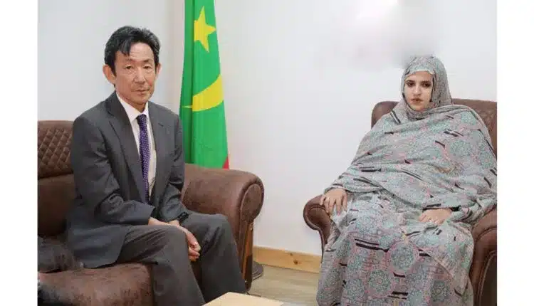Photo de La ministre de l’Action Sociale reçoit l’ambassadeur du Japon.