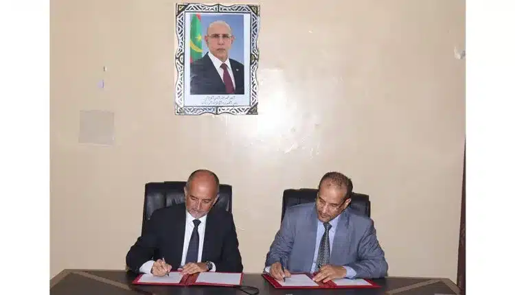 Photo de Signature d’un mémorandum d’entente entre l’ambassade de France et le CDHAHRSC