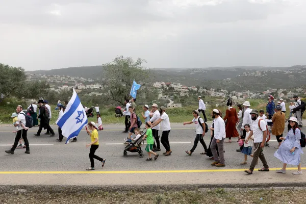 Qui sont les colons israéliens et pourquoi vivent-ils sur la terre palestinienne ?