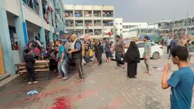Photo de Des attaques israéliennes bombardent des écoles, des hôpitaux et des mosquées à Gaza