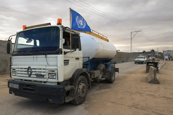 Israël accepte de libérer « au minimum » deux camions-citernes par jour à Gaza
