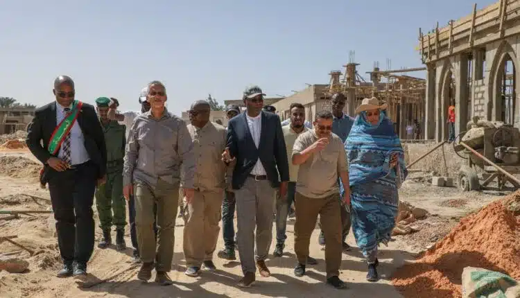 Photo de Le ministre de l’Habitat visite les travaux des chantiers dans Nouakchott