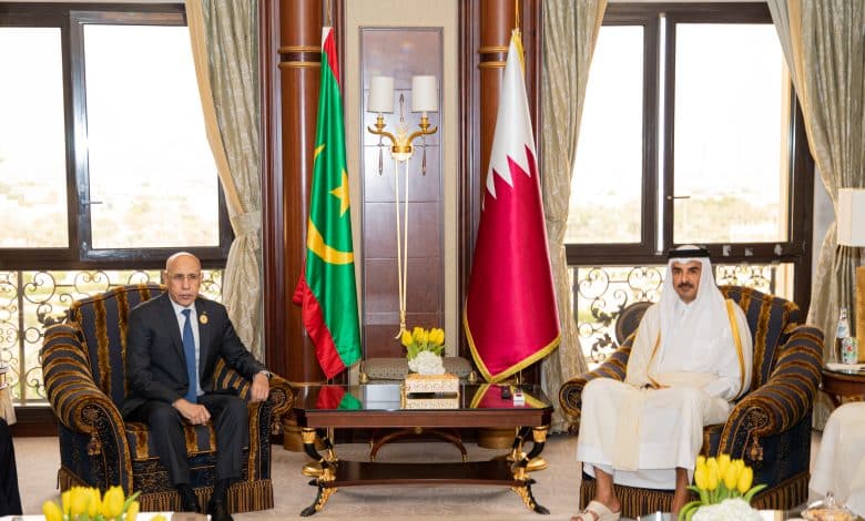 Photo de Le Président de la République s’entretient avec l’Émir du Qatar