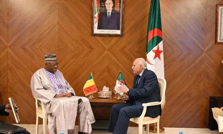 Photo de L’Ambassadeur de la République du Mali en Algérie convoqué