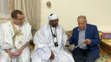 Photo de Le chef spirituel de la Tariqa Kadiria reçoit notre ambassadeur en Mauritanie :