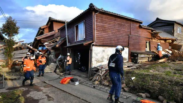 Photo de Au Japon, les séismes ont fait 57 morts et la course pour retrouver des survivants continue