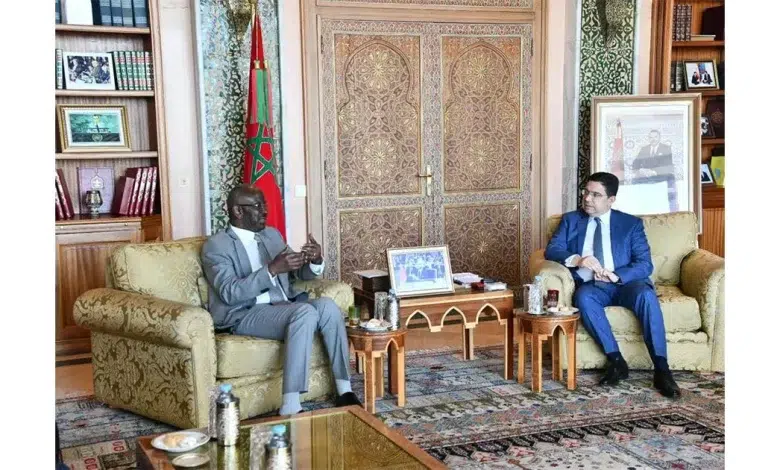 Photo de Le Ministre des Affaires Étrangères rencontre son homologue Marocain.