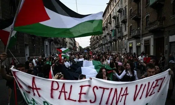 Photo de Manifestations à travers le monde pour exiger un cessez-le-feu à Ghaza