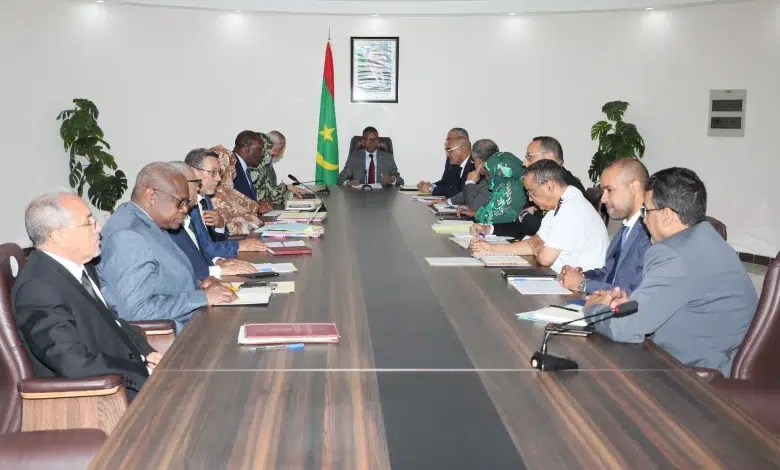 Photo de Réunion du comité ministériel chargé du suivi des services de base
