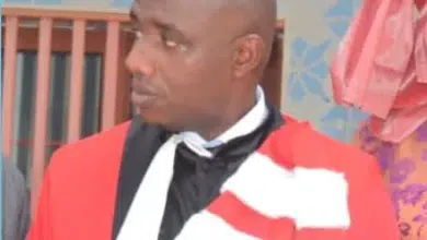 « La Présidentielle, le premier baril de pétrole et les pyromanes », Par Dr. Yoro Dia, Politologue 10 Photo de « La Présidentielle, le premier baril de pétrole et les pyromanes », Par Dr. Yoro Dia, Politologue