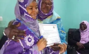 Photo de Dar-Naim : cérémonie de remise d’attestations à 22 jeunes filles sur la couture