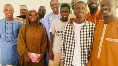 un groupe de jeunes « étudiants universitaires » soutient Maître Elid Mohameden MBARECK 4 Photo de un groupe de jeunes « étudiants universitaires » soutient Maître Elid Mohameden MBARECK