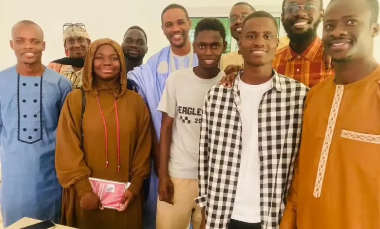 un groupe de jeunes « étudiants universitaires » soutient Maître Elid Mohameden MBARECK