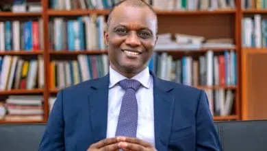 Oulimata Sarr félicite son frère Abdourahmane Sarr, nommé Ministre de l’Economie, du Plan et de la Coopération 4 Photo de Oulimata Sarr félicite son frère Abdourahmane Sarr, nommé Ministre de l’Economie, du Plan et de la Coopération