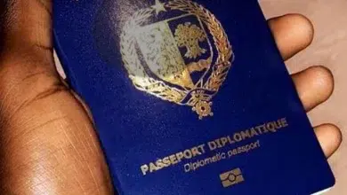 Photo de Sénégal : Suspend le passeport diplomatique des ministres sortants