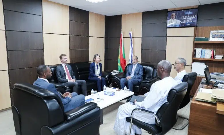 Photo de Le Président du parti El Insaf reçoit l’Ambassadeur d’Allemagne