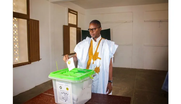 Le Premier ministre, M. Mohamed Ould Bilal Messoud a voté