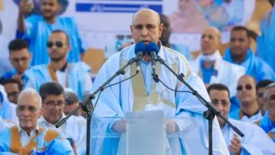 Photo de Ould Cheikh El Ghazouani anime un meeting à Atar