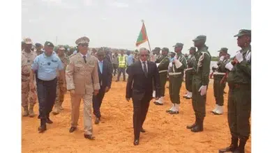 Photo de Rosso: le ministre de la défense nationale visite des infrastructures