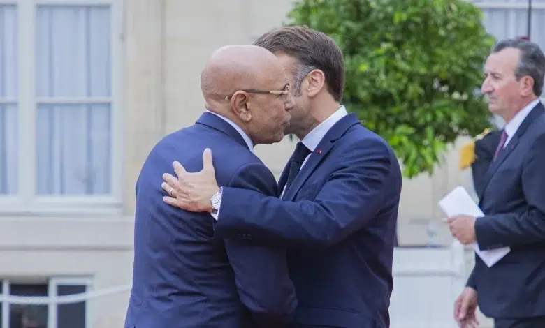 Photo de À l’Élysée, le Président Ghazouani reçu par Macron avant la cérémonie d’ouverture des JO.