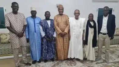 Photo de L’ambassadeur Cheikhna Ould Nenni reçoit les présidents de l’APS et Wagadou Sané