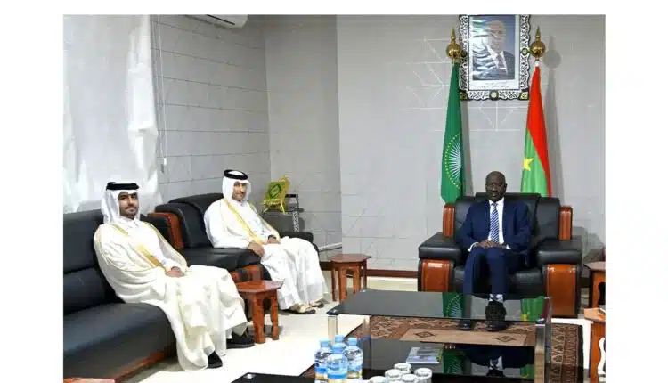 Le ministre des Affaires étrangères reçoit l’ambassadeur du Qatar en Mauritanie