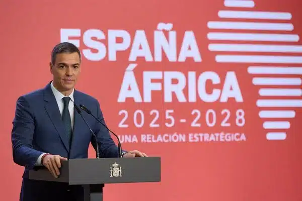 Sanchez annonce une stratégie pour attirer des travailleurs d'Afrique