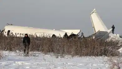 Photo de Crash au Kazakhstan : Azerbaijan Airlines suspend ses vols vers sept villes russes.