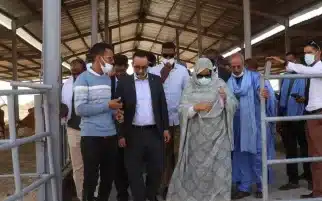 Photo de Le ministre de l’Élevage visite, une ferme pilote, à Timbedra.