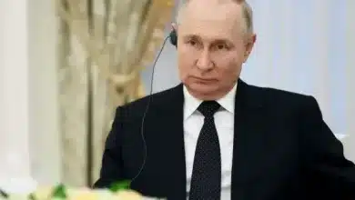 Photo de Vladimir Poutine prêt à rencontrer Donald Trump