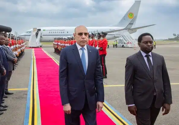 Son Excellence le Président mauritanien, président en exercice de l'Union Africaine, M. Mohamed Ould Cheikh El Ghazouani, est arrivé lundi matin à Dar es Salaam (République Unie de Tanzanie) pour assister au sommet africain sur l'énergie.