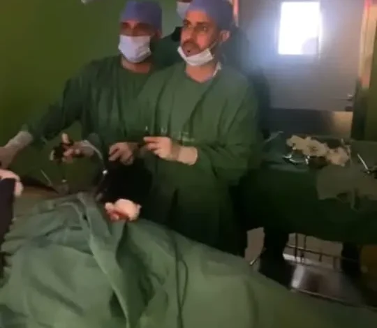 Equipe urologie de l'hôpital de l'amitié à Arafat