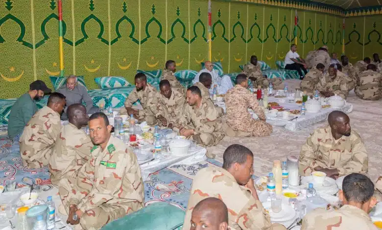 Le président Ghazouani à la table des soldats : un geste fort de solidarité et d'engagement