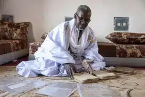 Mohamed Ben Baty, le 4 avril, dans la ville médiévale de Oualata, en Mauritanie.Photo : AFP/VNA/CVN.
