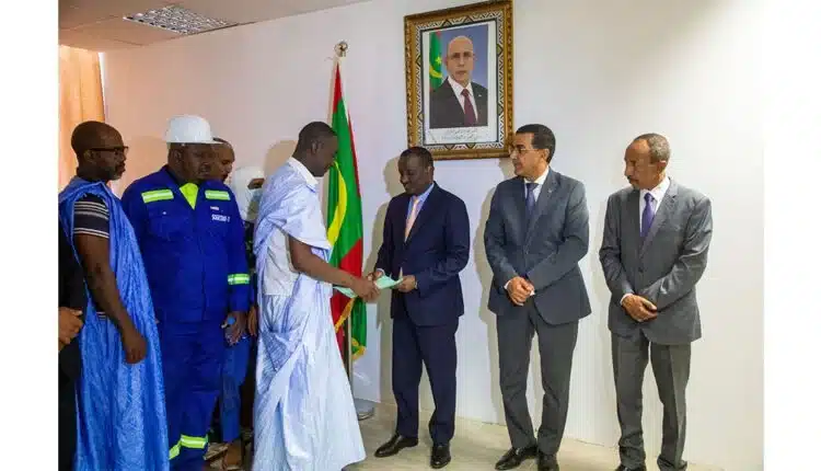 1er Mai : Le ministre Mohamed Ould Soueidatt à l’écoute des doléances syndicales