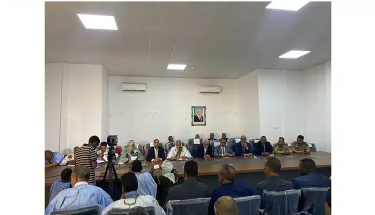 Réunion de concertation sur le développement des oasis dans la wilaya de l’Adrar