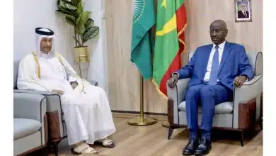 Photo de Le ministre des affaires étrangères reçoit l’ambassadeur du Qatar