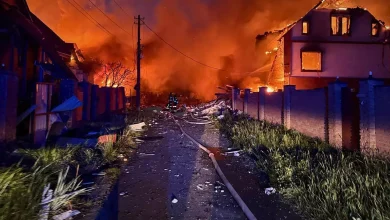 Photo de « On a vu que toute la rue était en feu »: une nouvelle attaque massive sur l’Ukraine fait au moins 12 morts