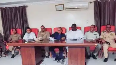 Photo de Boutilimit : Le Wali du Trarza tient une réunion avec les autorités administratives et les notables de la moughataa
