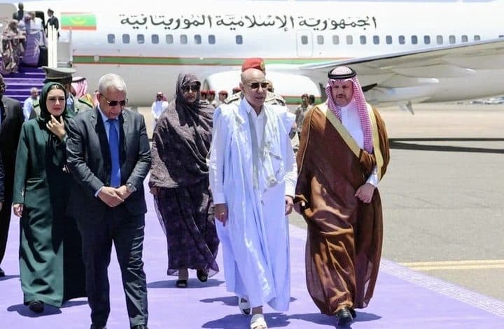 Photo de Visite du Président Mohamed Ould Cheikh El Ghazouani à Médine pour le Pèlerinage