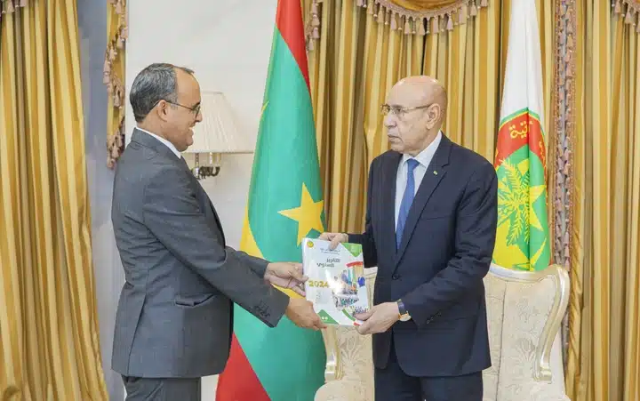 Médias en Mauritanie : Le président Ghazouani reçoit le rapport annuel de la HAPA et réaffirme son attachement à la liberté de la presse