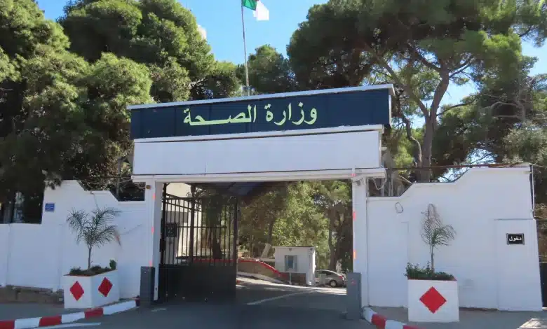 تعزيزا لقدرات الأطقم الطبية لموريتانيا: فريق طبي موريتاني يشارك في عمليات زرع كلى مع فرق جزائرية
