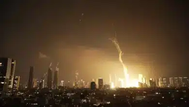 Photo de Escalade au Proche-Orient : l’Iran riposte par des salves de missiles balistiques sur Israël