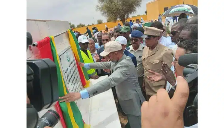 Inauguration d'une école à Lekseiba par M. Cheikh Ould Bedda et M. Mohamed Mokhtar Ould Abdi.