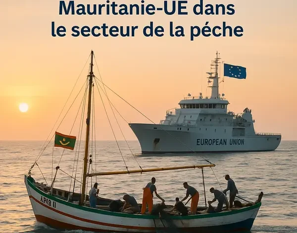 Bateau de pêche mauritanien aux côtés d’un navire européen, symbole de la coopération durable entre la Mauritanie et l’Union européenne dans le secteur halieutique