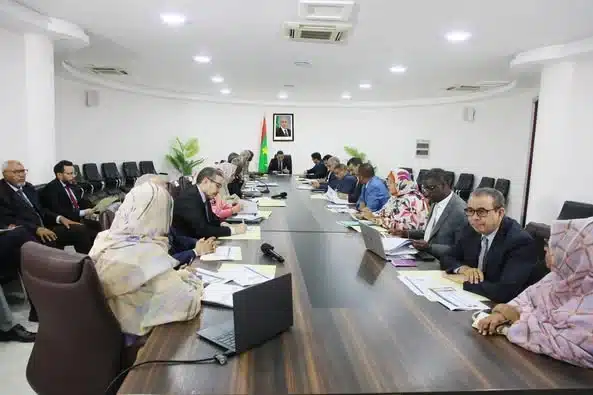 Réunion ministérielle à Nouakchott sur le suivi des grands projets gouvernementaux en Mauritanie – juin 2025