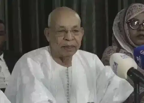 Moussa Fall, coordinateur du dialogue national en Mauritanie, lors d'une conférence de presse
